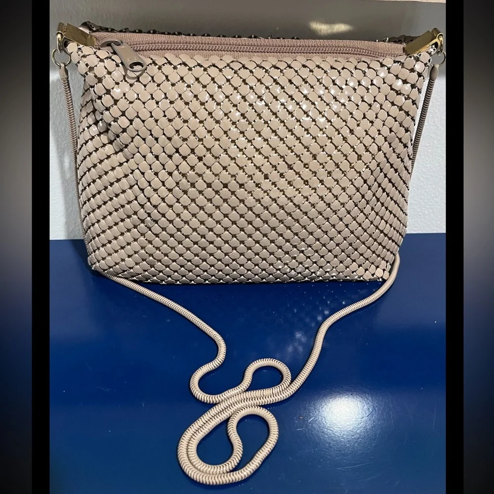 Vintage beige mesh